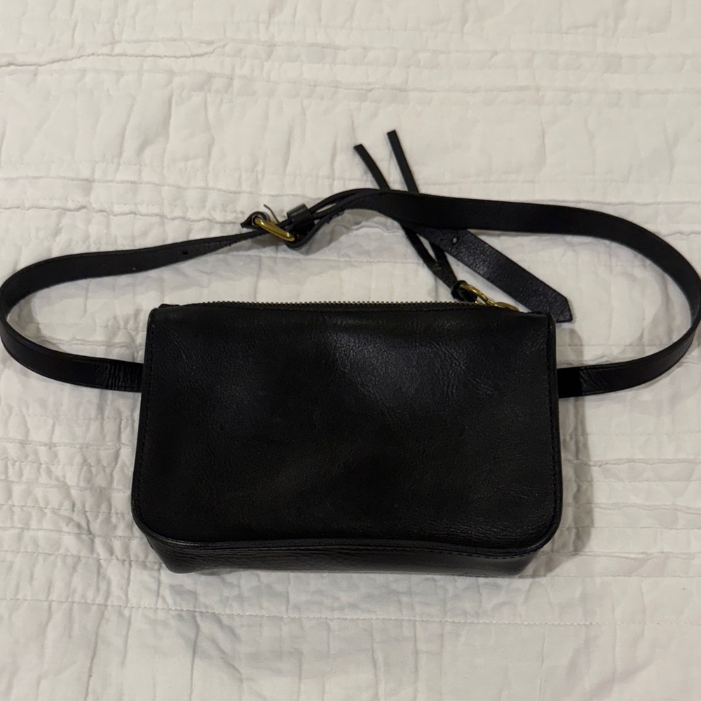 Madewell Elegant Black Leather Belt Bag